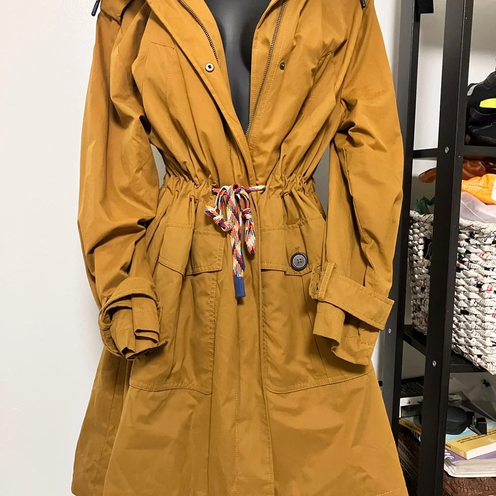 Zara Trench Sporty Coat. - Picture 3 of 10